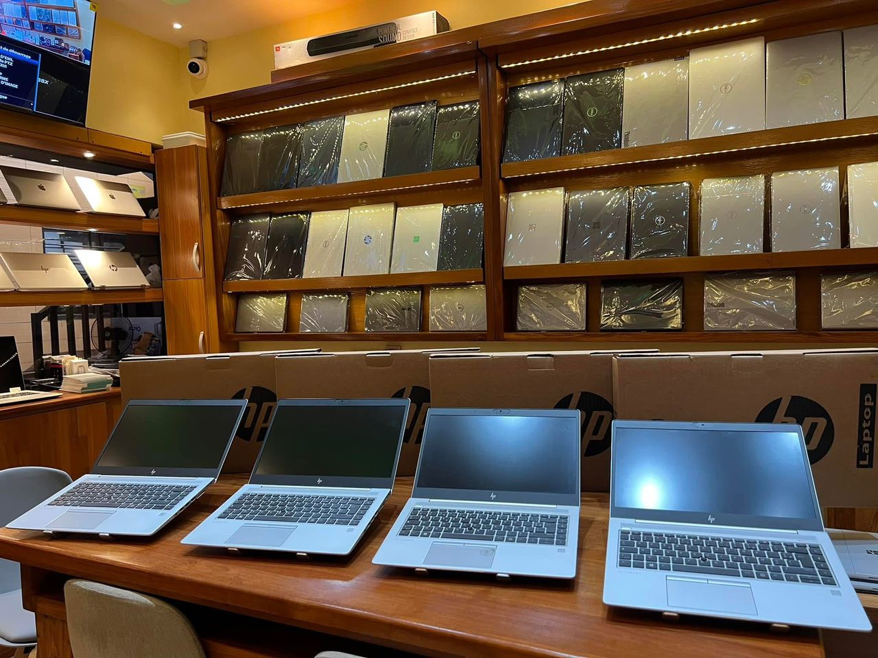 HP Élitebook 830 G11